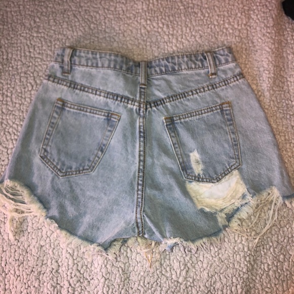 Missguided Denim Mom Shorts - Picture 2 of 2